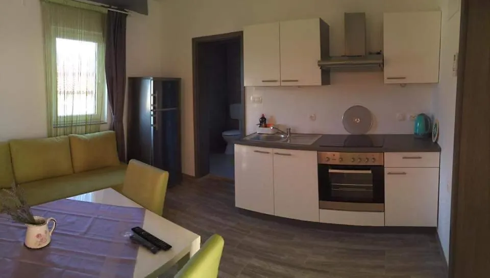 Apartmani Villa Anna Razanac 0*,  Croatia