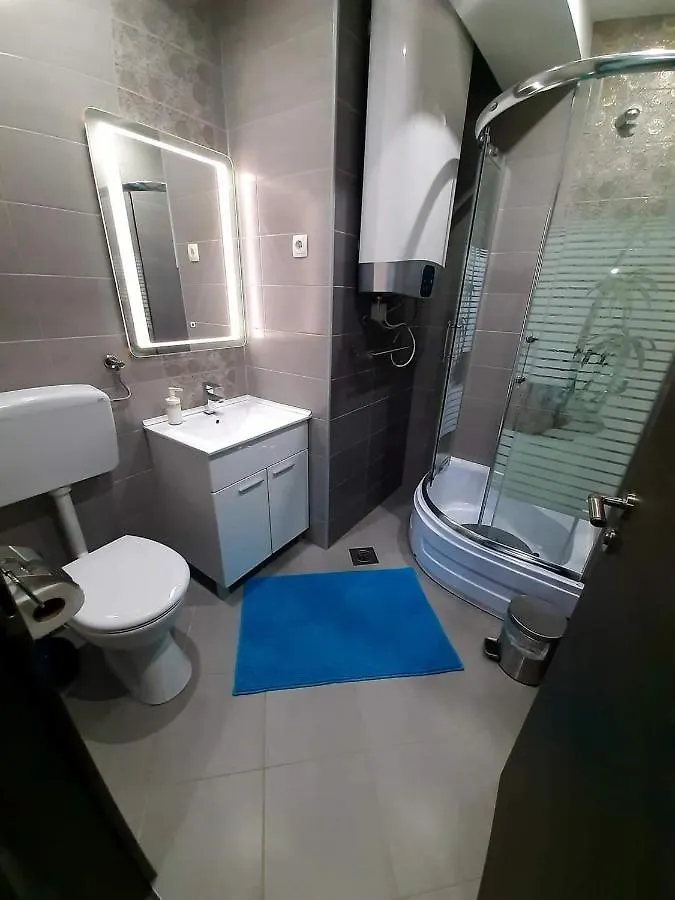 Apartmani Villa Anna Razanac 0*,
